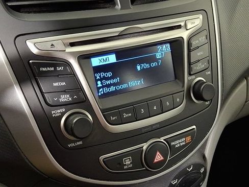 Used 2015 Hyundai Accent GLS FWD image 3