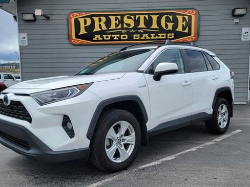 Used 2020 Toyota RAV4 XLE w/ Convenience Package image 1