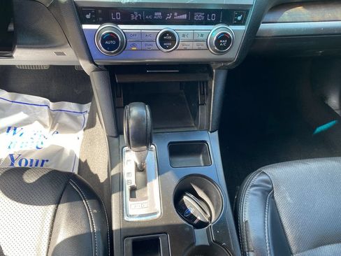 Used 2017 Subaru Outback 2.5i Limited AWD/4WD image 22