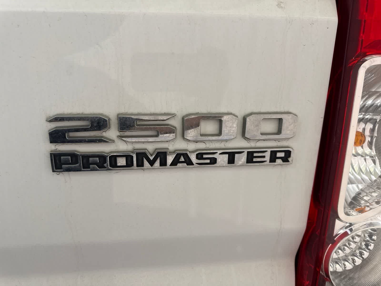 Used 2025 RAM ProMaster 2500 w/ Convenience Group FWD image 14
