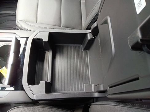 New 2026 GMC Yukon Denali w/ Sun & Power Step Package AWD/4WD image 20