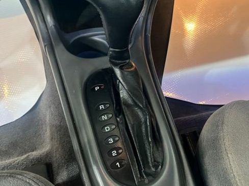 Used 2001 Oldsmobile Intrigue GX w/ Driver Control Pkg image 13