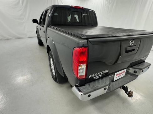 Used 2014 Nissan Frontier SV w/ SV Value Truck Package AWD/4WD image 5