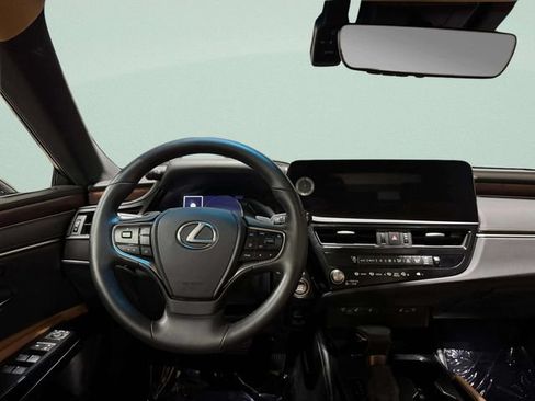 Used 2024 Lexus ES 350 w/ Premium Package FWD image 11