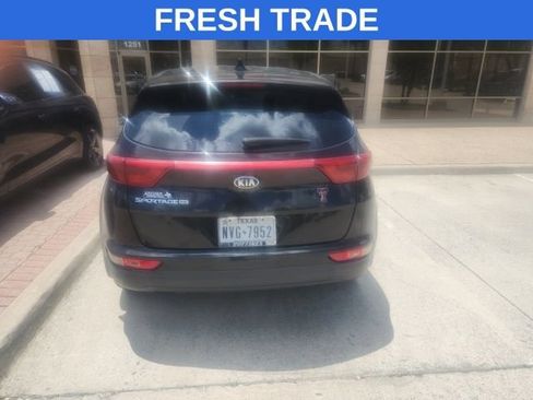 Used 2018 Kia Sportage LX FWD image 3