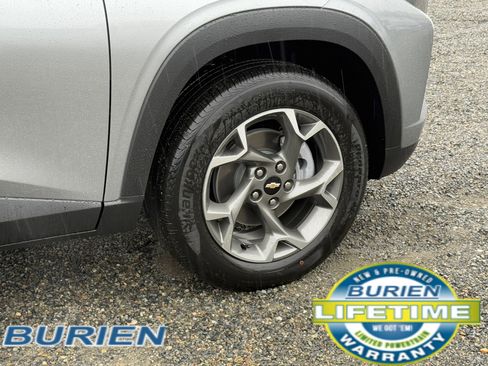 New 2026 Chevrolet Trax LT w/ Driver Confidence Package image 34