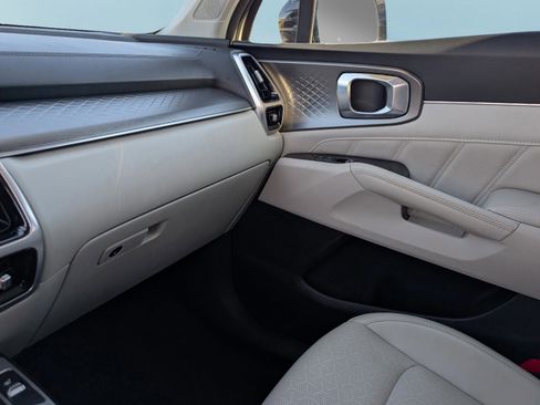 Used 2022 Kia Sorento SX image 32