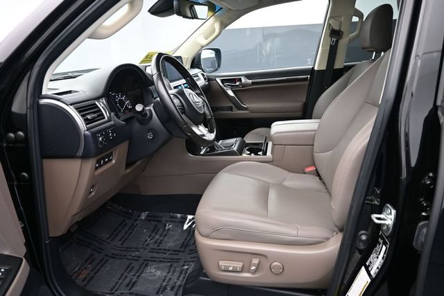 Used 2023 Lexus GX 460 Premium w/ Premium Package AWD/4WD image 11