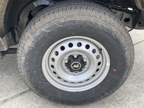 New 2025 Ford Bronco Base image 9