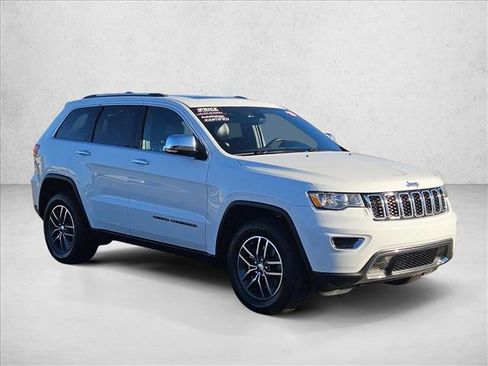 Used 2018 Jeep Grand Cherokee Limited image 3