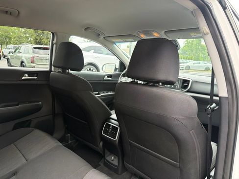 Used 2020 Kia Sportage LX AWD/4WD image 14