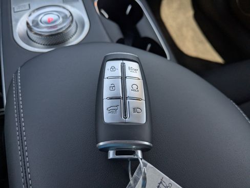 Used 2024 Genesis GV70 3.5T Sport image 31