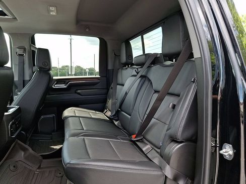 Used 2024 GMC Sierra 2500 Denali w/ Technology Package AWD/4WD image 10