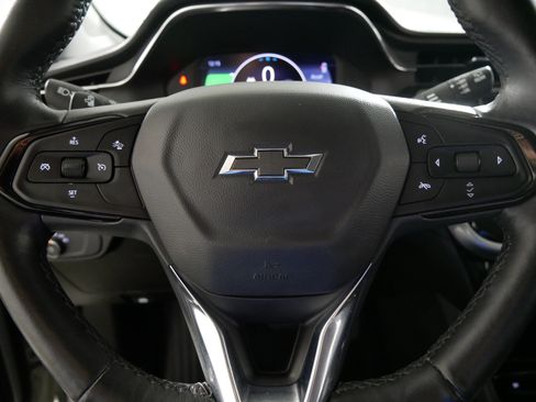 Used 2023 Chevrolet Bolt EUV LT w/ Convenience Package FWD image 25