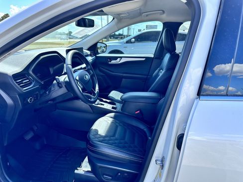 Used 2023 Ford Escape Platinum w/ Premium Technology Package image 14