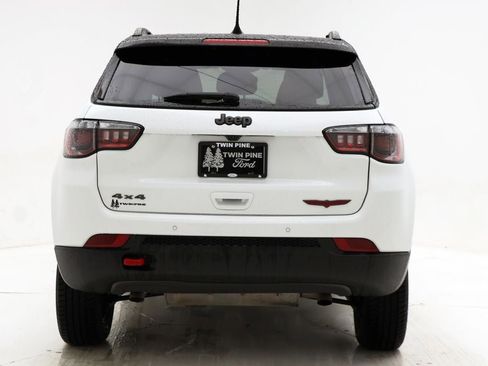 Used 2025 Jeep Compass Trailhawk AWD/4WD image 7