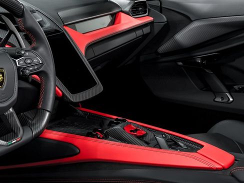 Used 2024 Lamborghini Revuelto AWD/4WD image 21