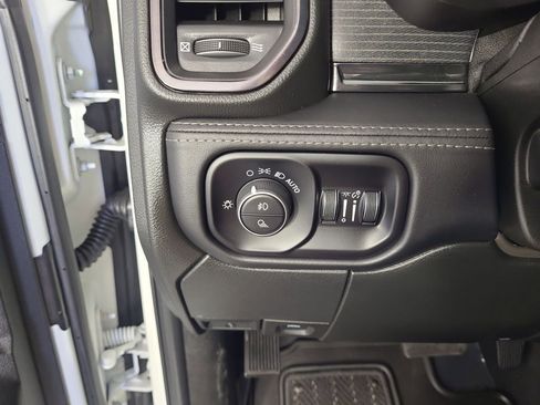 Used 2024 RAM 2500 Limited image 16