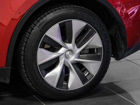 Used 2023 Tesla Model Y AWD image 50