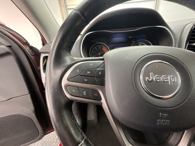 Used 2020 Jeep Cherokee Limited AWD/4WD image 16