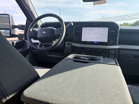 New 2027 Ford F350 XLT w/ XLT Premium Package AWD/4WD image 24