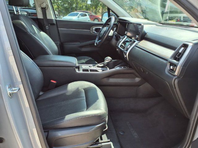 Used 2022 Kia Sorento S w/ Panoramic Sunroof Package AWD/4WD image 20