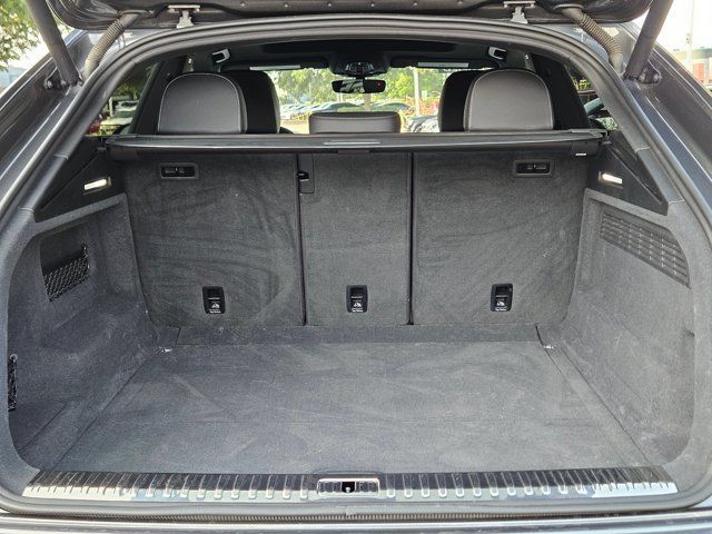 Used 2019 Audi Q8 Premium w/ Convenience Package AWD/4WD image 6