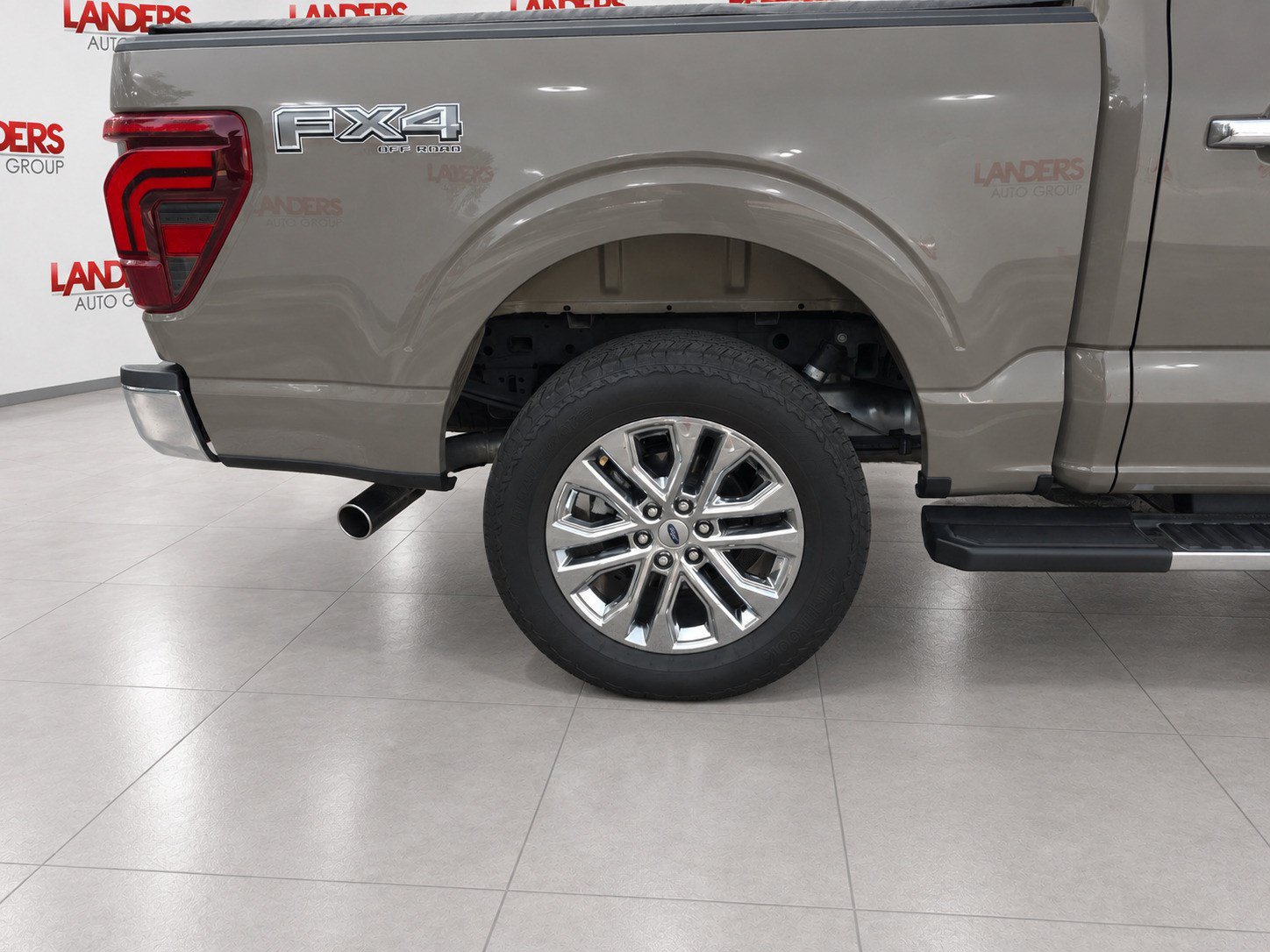 Used 2025 Ford F150 Lariat w/ Equipment Group 501A Mid AWD/4WD image 8