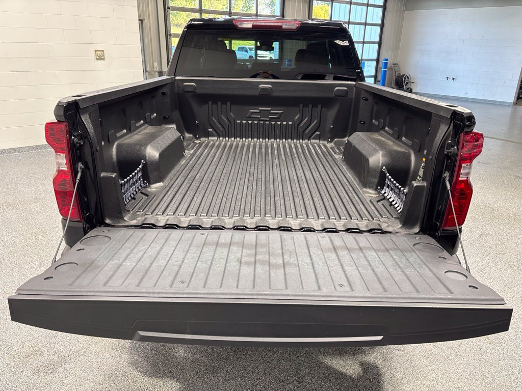 Used 2024 Chevrolet Silverado 1500 LT AWD/4WD image 35