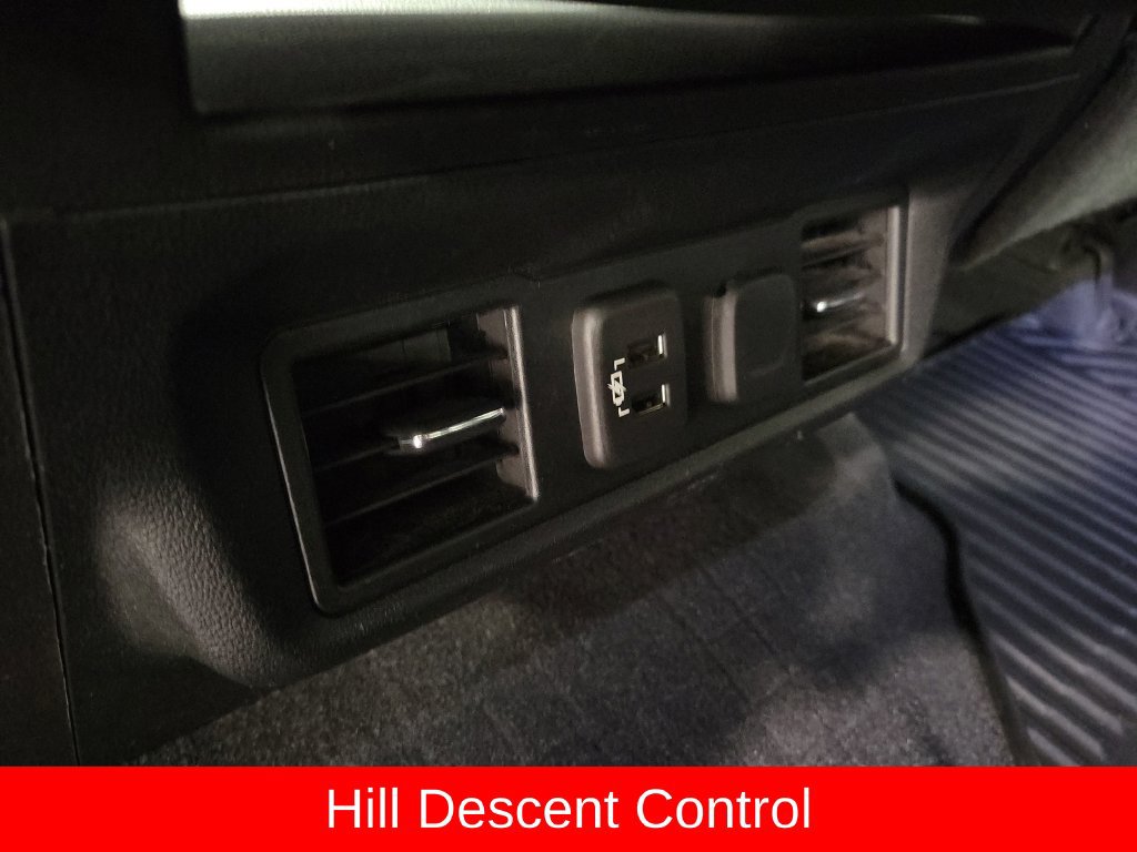 Used 2019 Chevrolet Silverado 1500 RST AWD/4WD image 33
