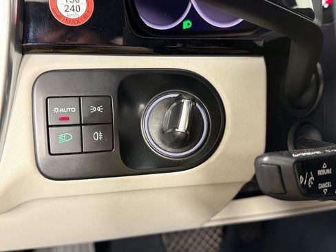 Certified 2023 Porsche Cayenne image 26