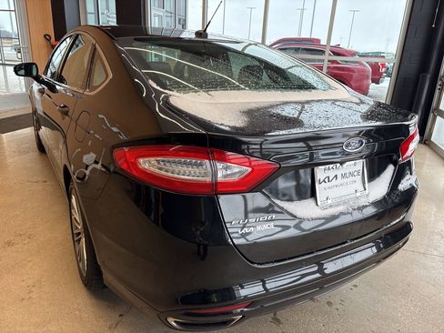 Used 2015 Ford Fusion SE w/ Equipment Group 202A image 10