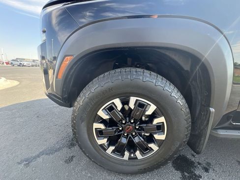 Used 2023 Nissan Frontier PRO-4X w/ Pro Convenience Package image 32