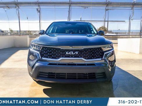 Used 2023 Kia Sorento LX image 26