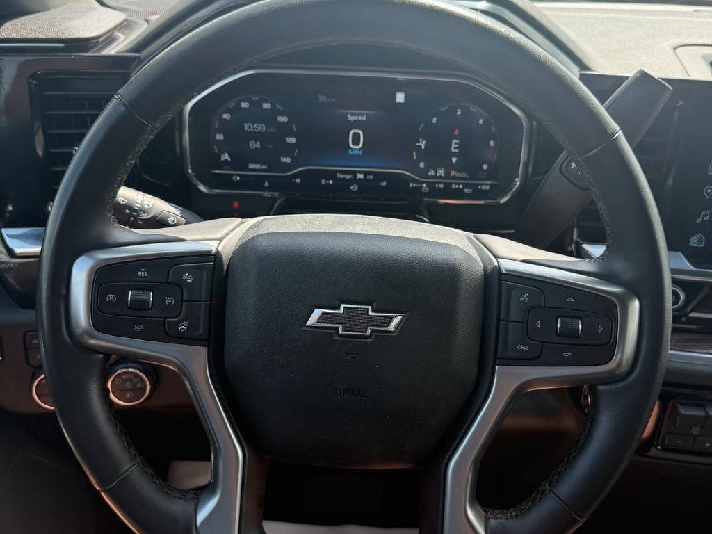 Used 2023 Chevrolet Silverado 1500 RST AWD/4WD image 45