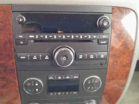 Used 2013 Chevrolet Tahoe LT image 8