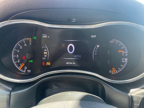 Used 2020 Jeep Grand Cherokee Limited AWD/4WD image 29