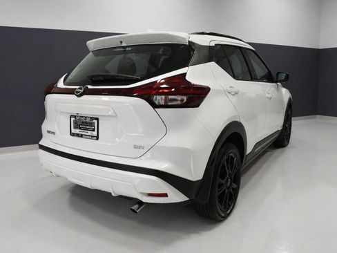 Certified 2022 Nissan Kicks SR w/ Interior Electronics Package FWD image 8
