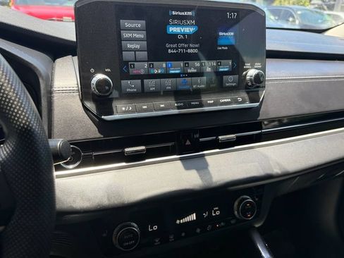 Used 2024 Mitsubishi Outlander SE AWD/4WD image 24