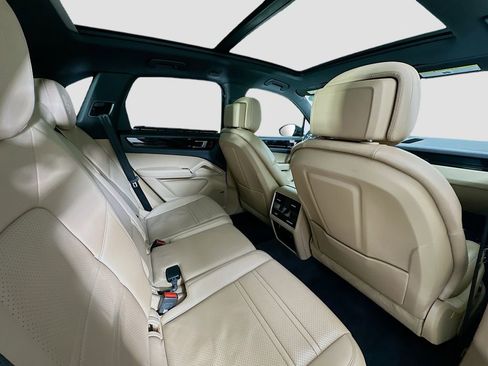 Certified 2019 Porsche Cayenne image 30