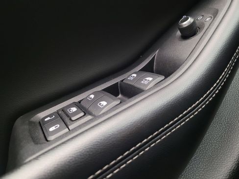 Used 2023 Jeep Grand Cherokee L Laredo RWD image 27