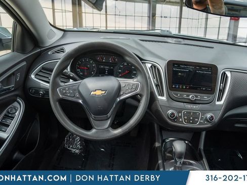 Used 2024 Chevrolet Malibu LT FWD image 7