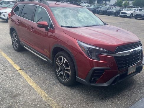 Used 2023 Subaru Ascent Limited AWD/4WD image 2
