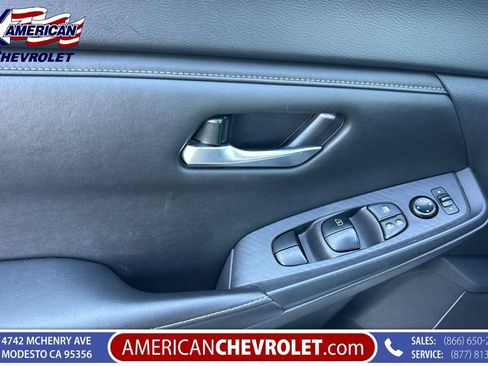 Used 2025 Nissan Sentra SV FWD image 11