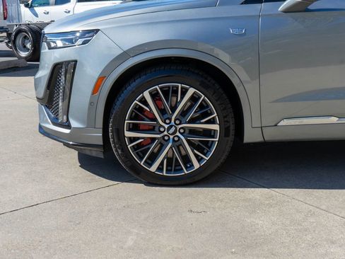 Used 2024 Cadillac XT6 Sport w/ Technology Package AWD/4WD image 32