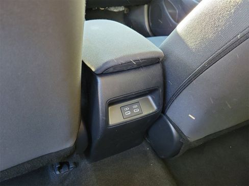 Used 2025 Toyota Corolla LE image 11