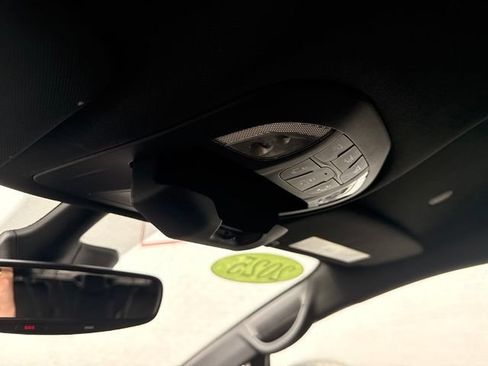 Used 2025 Chrysler Pacifica Select FWD image 32