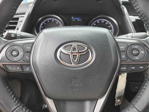 Used 2023 Toyota Camry SE FWD image 31