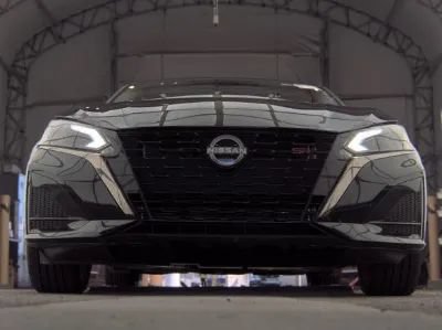 Used 2025 Nissan Altima 2.5 SR FWD image 8
