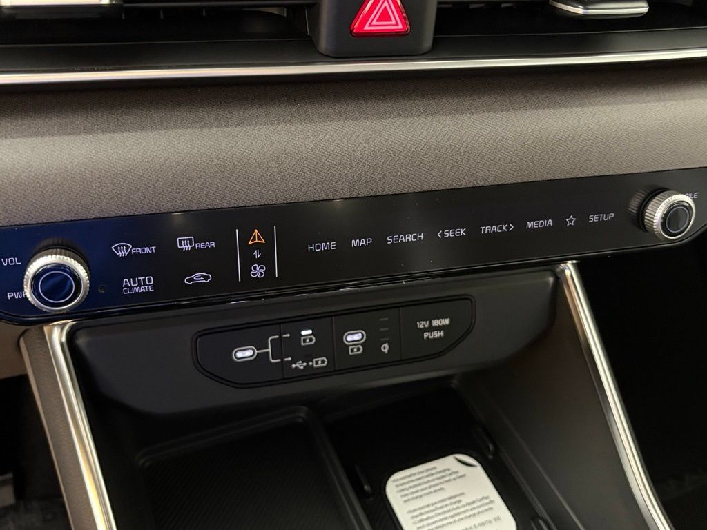 New 2026 Kia Carnival EX FWD image 28